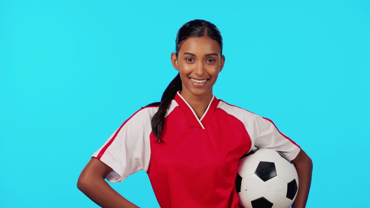 aoa体育官网-全球足球赛事，女子运动员争夺夺冠(全球足球赛事,女子运动员争夺夺冠是哪一年)