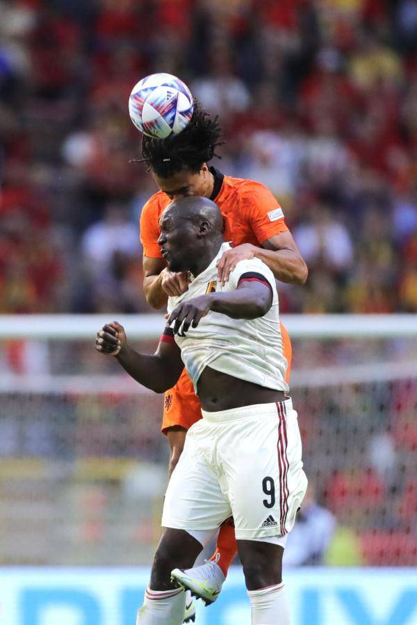 卫冕冠军出师不利，英超卫士难抵逆风的简单介绍