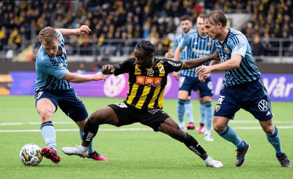 江苏队打破对手的进攻封锁，赢得高分比赛