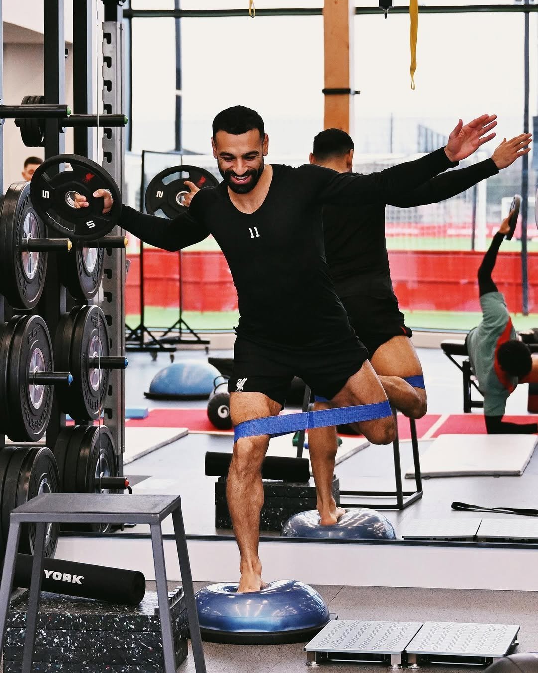 aoa体育视频-包含利物浦外援训练状态火热，世俱杯淘汰赛关键战的词条