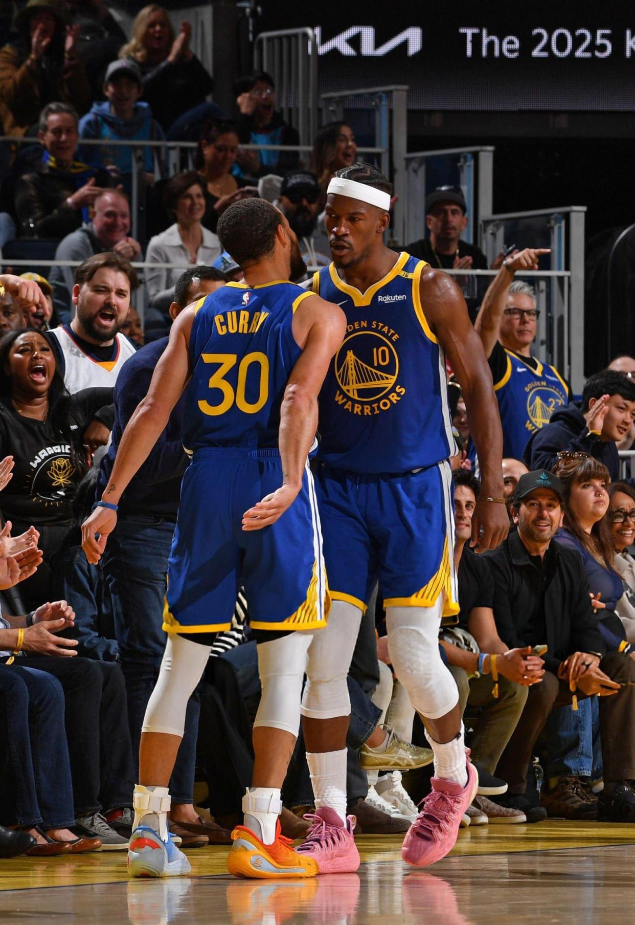 金州勇士:库里发挥神勇,率队完胜洛杉矶快船 金州勇士:库里发挥神勇,率队完胜洛杉矶快船