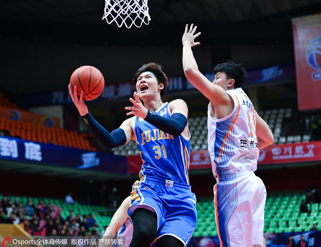 包含青海男篮在激烈较量中取得胜利，势不可挡的词条