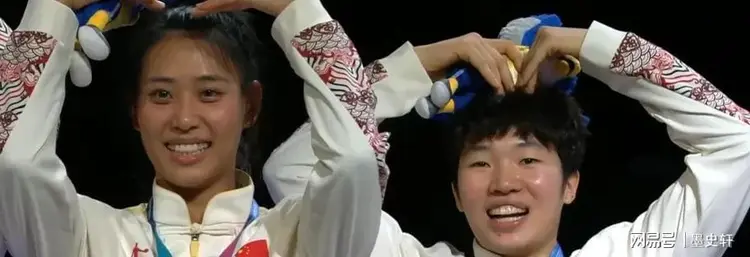 枫叶队进攻配合默契,轻松取胜对手的简单介绍 枫叶队进攻配合默契,轻松取胜对手的简单介绍