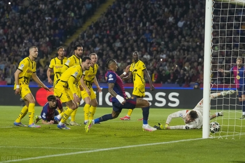 aoa体育馆-拉齐奥前锋破门得分，为球队锁定胜局的简单介绍