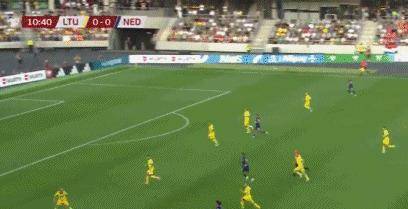 关于比利时队在欧预赛中战绩斐然，竞争加剧的信息