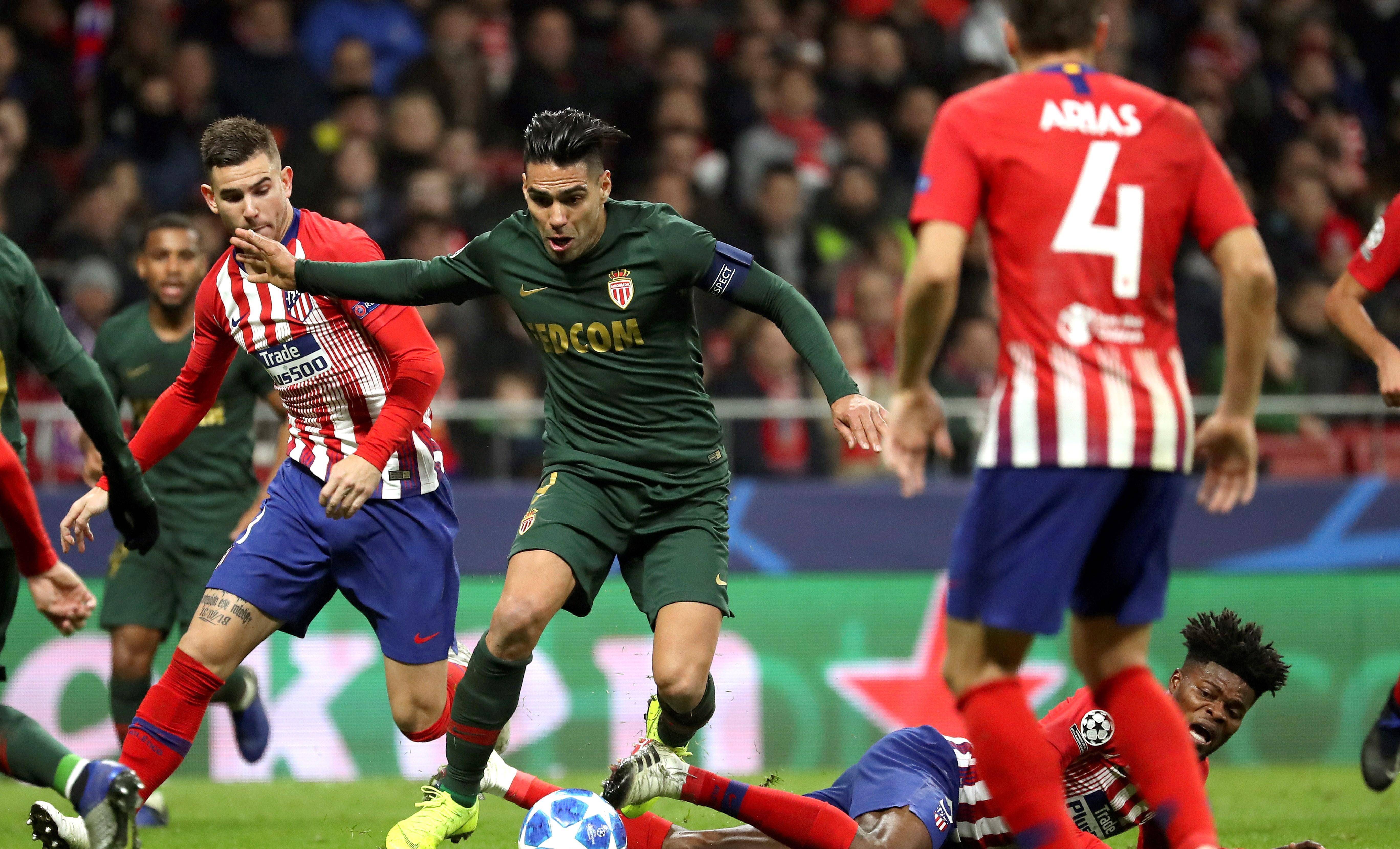 aoa体育馆-法国队在欧国联比赛中遭遇挑战，连续不胜的简单介绍