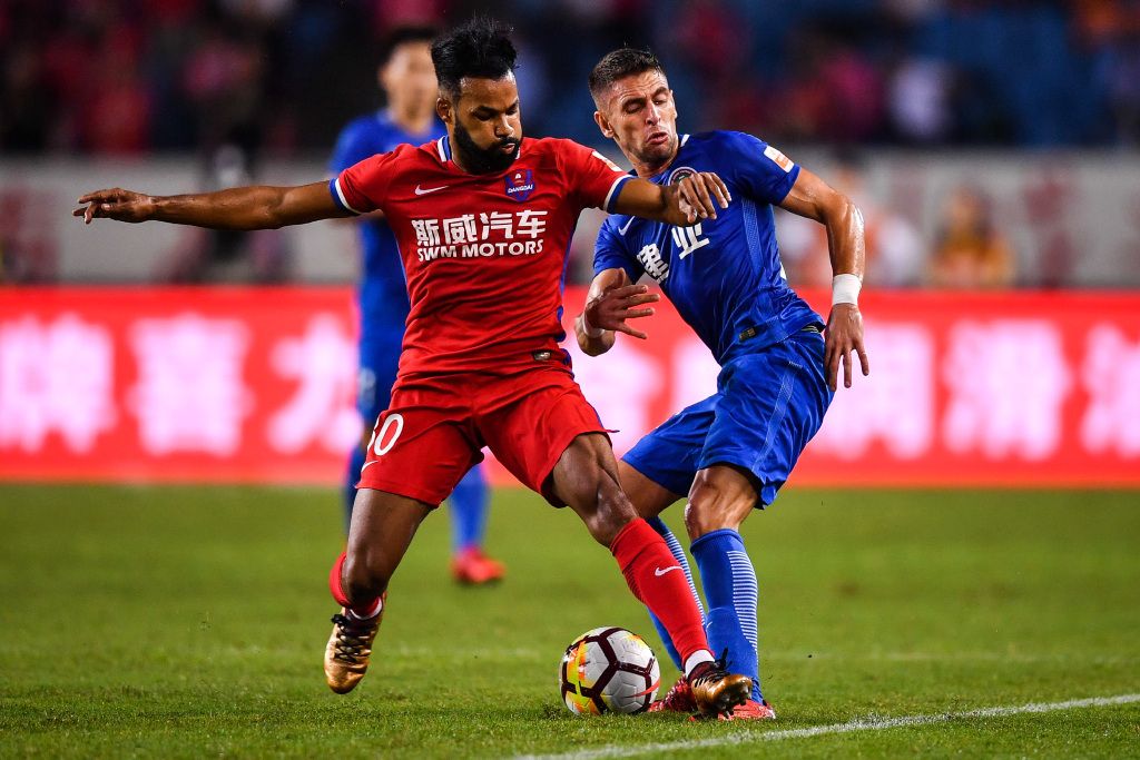 aoa体育教练-包含重庆斯威击败对手，新援表现出色的词条