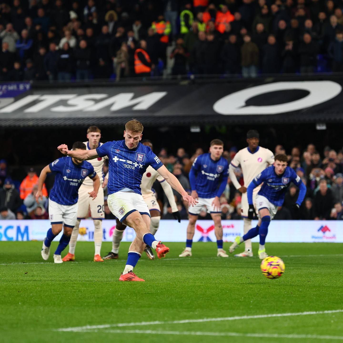 aoa体育直播-包含佛罗伦萨客场惜败，升班马表现抢眼的词条