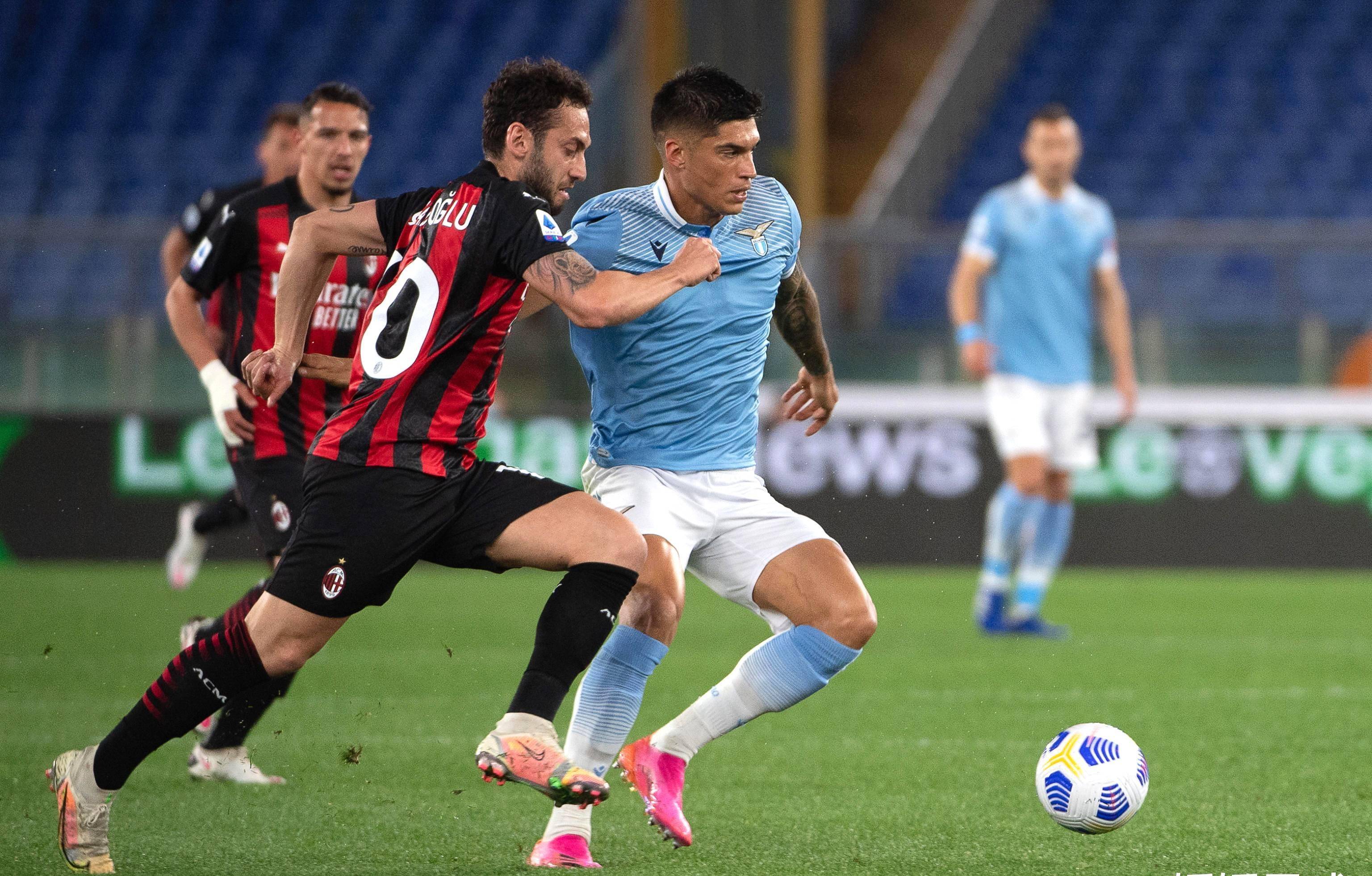 包含佛罗伦萨出人意料战胜对手，取得进球的词条