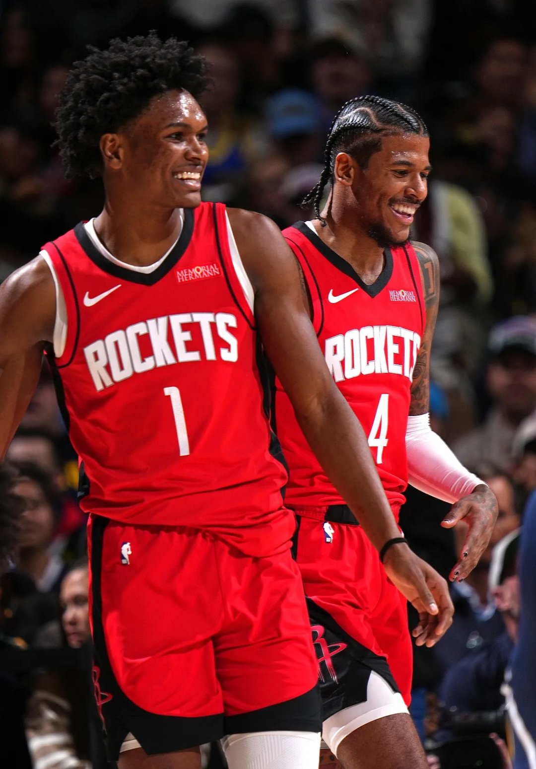 火箭主场以120比116力克快船，取得三连胜的简单介绍