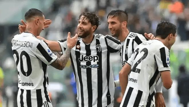 aoa体育直播-尤文图斯主场失利，球迷集体沉默