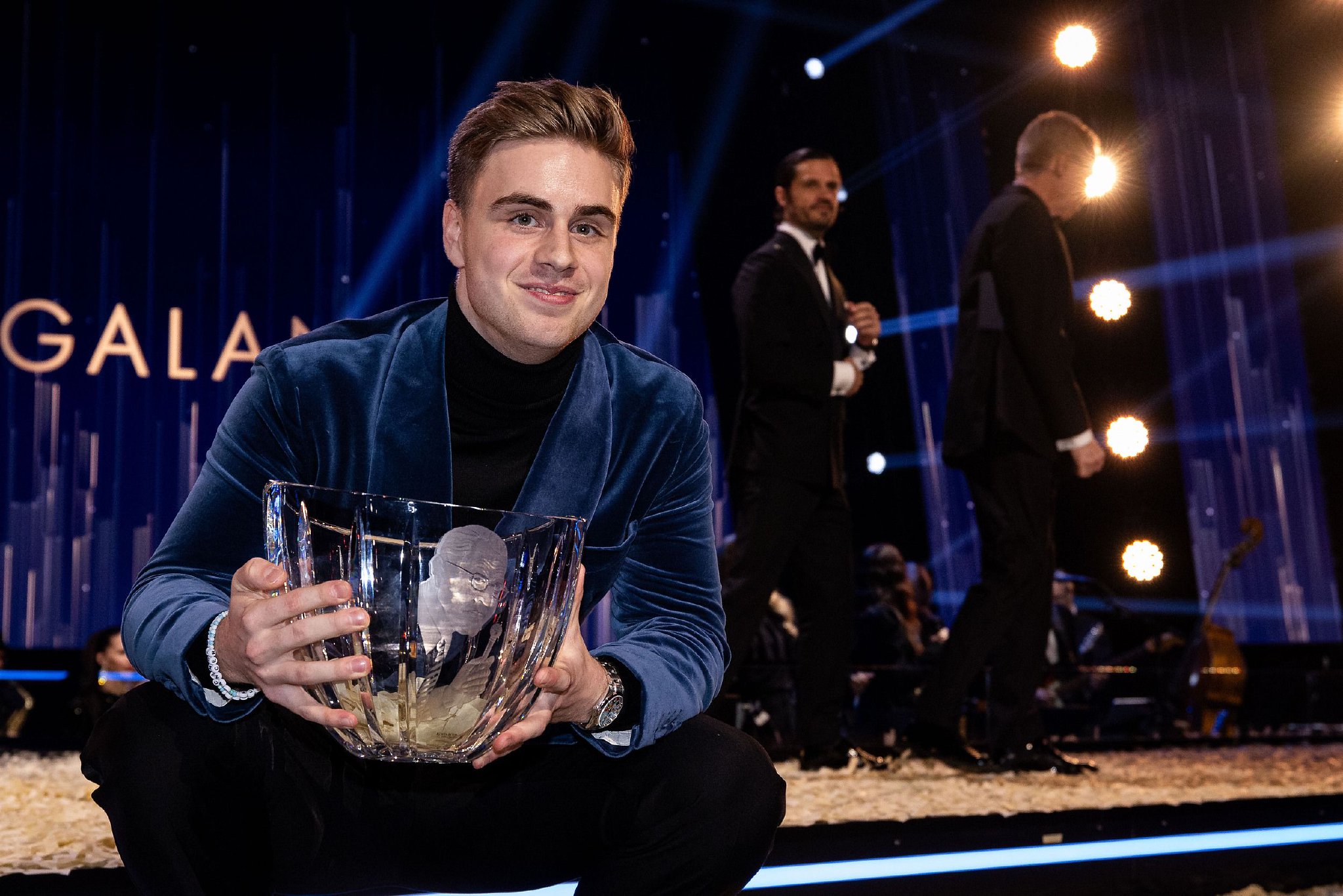 aoa体育教练-瑞典选手精彩表现引发观众喝彩